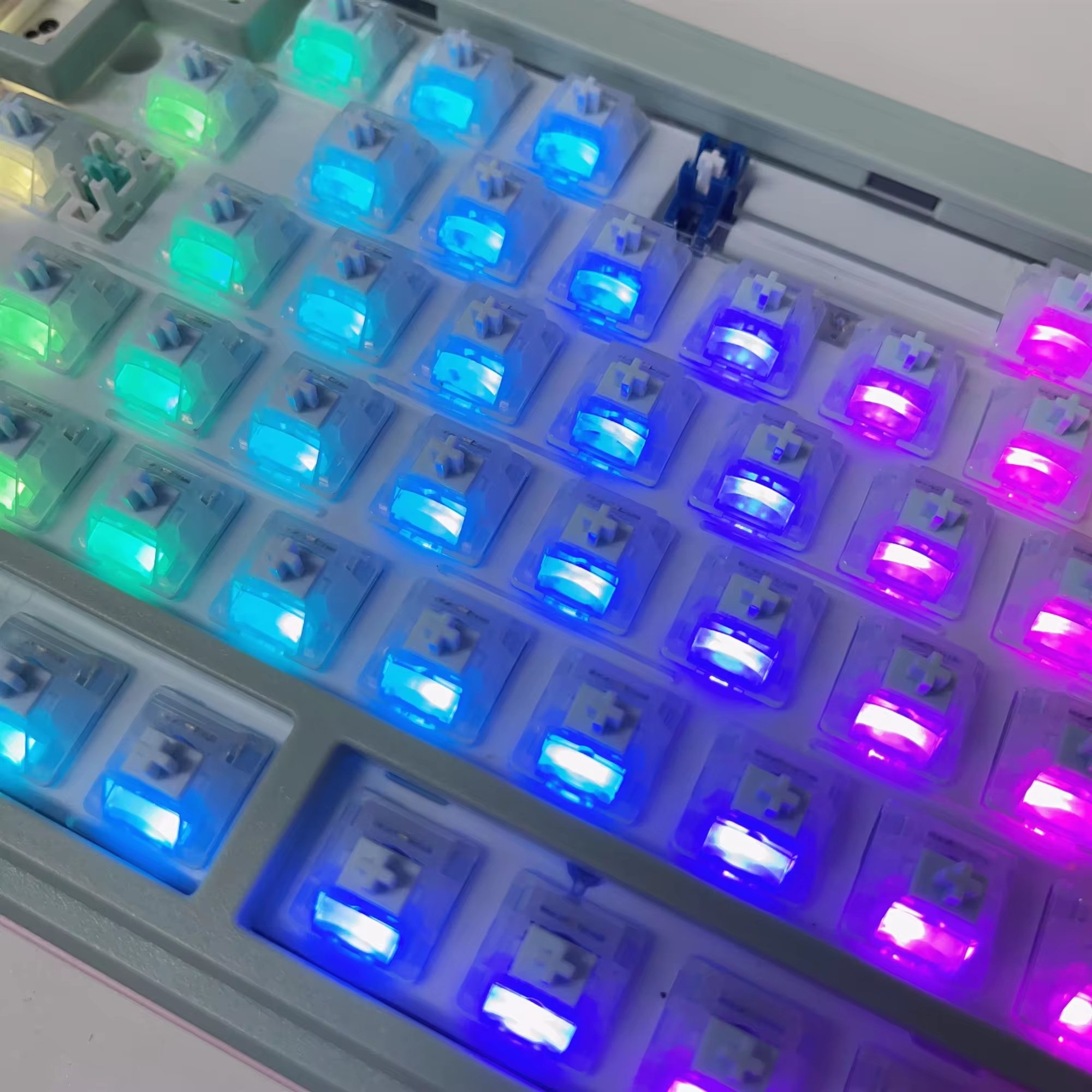 Salt Mousse Linear Switches 5pin MX Switch with Light Guide Pre-Lubed Compatible for MX Mechanical Keyboard