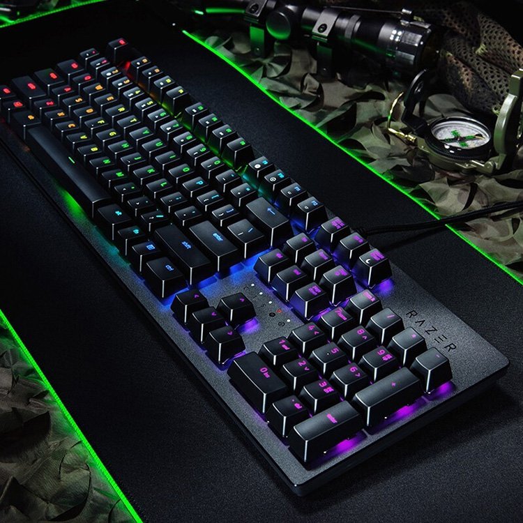 Razer Huntsman V2 ANALOG Electronics Keyboard Wired Mechanical Keyboard Gaming Full Size Optical Switch RGB Keyboards for Gaming