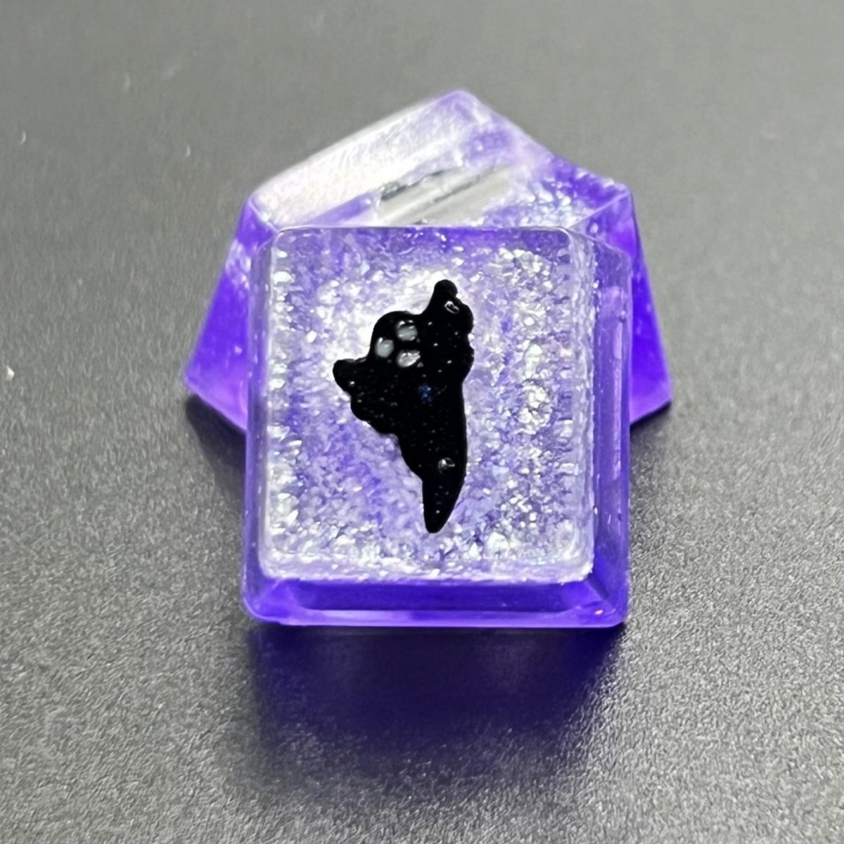 Handmade Resin Halloween bat Spider Keycaps Outline Luminous Keycaps Suitable For Cherry MX Crosshair Switch Mechanical Keyboard