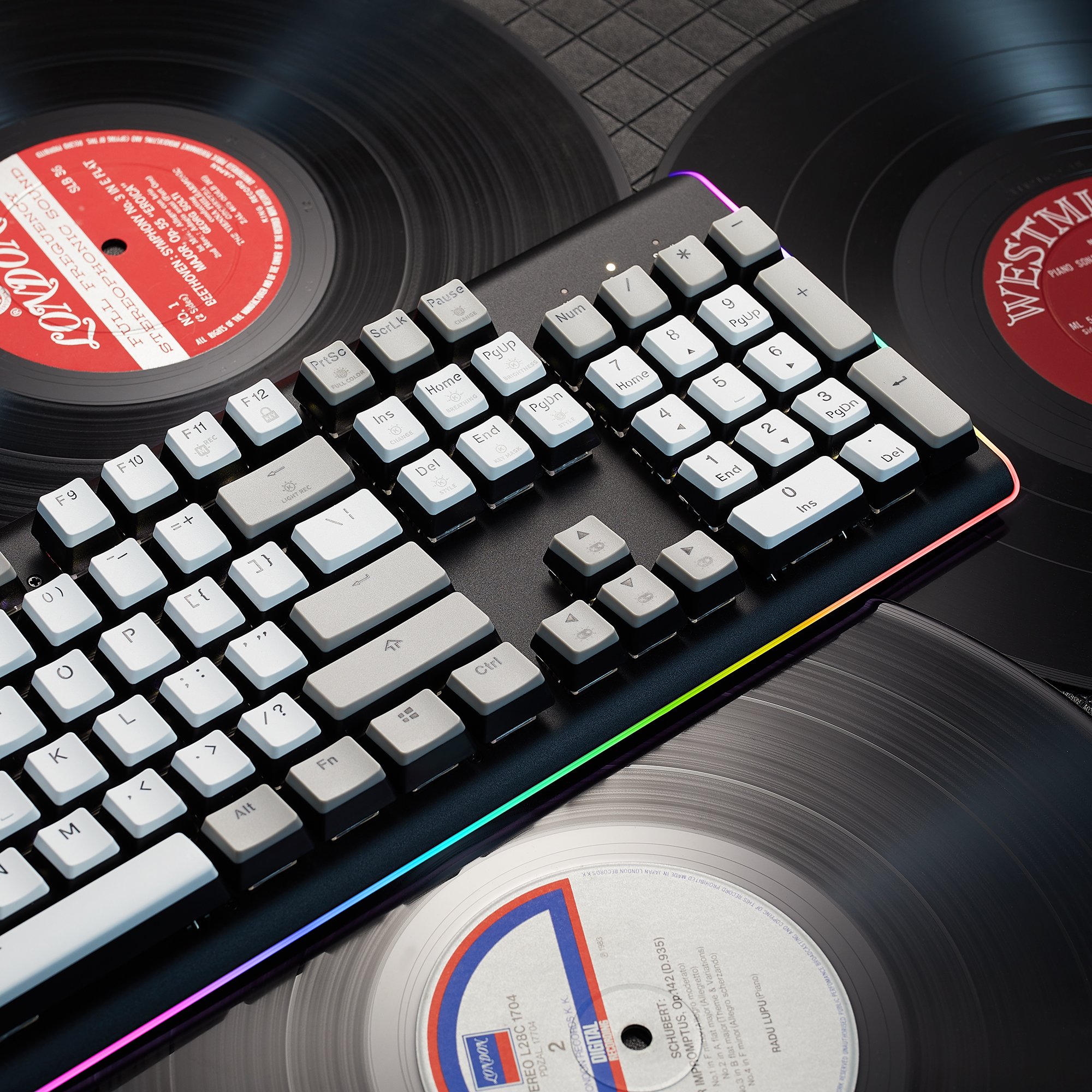 Hot Sale Pubg Game Keyboard 104 Keys Rgb Backlit ABS Keycap USB Type-C Kailh White Brown Switch Mechanical Keyboard For Desktop