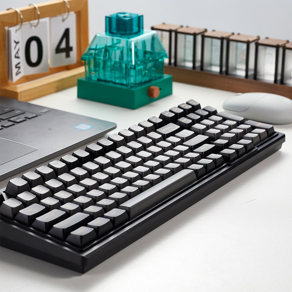 High Quality Games Keyboards 83keys RGB LED Backlit USB Wired RGB Ergonomic Gaming Mechanical Keyboard