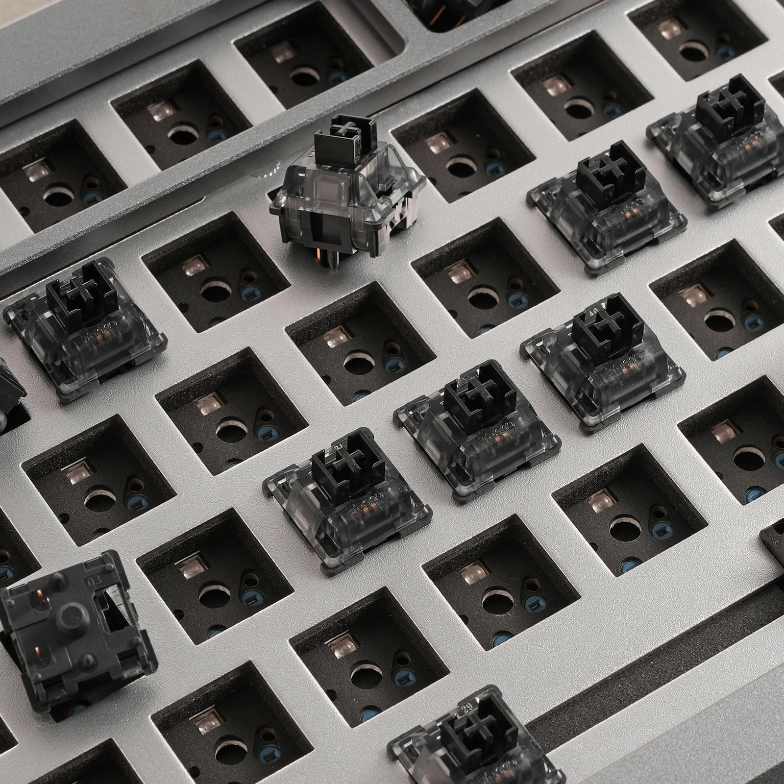 45 Pieces/Box Akko V3 pro Cream Black Keyboard Switches 5 Pin Switch with Dustproof Stem 55gf Linear Switch for DIY Keyboard