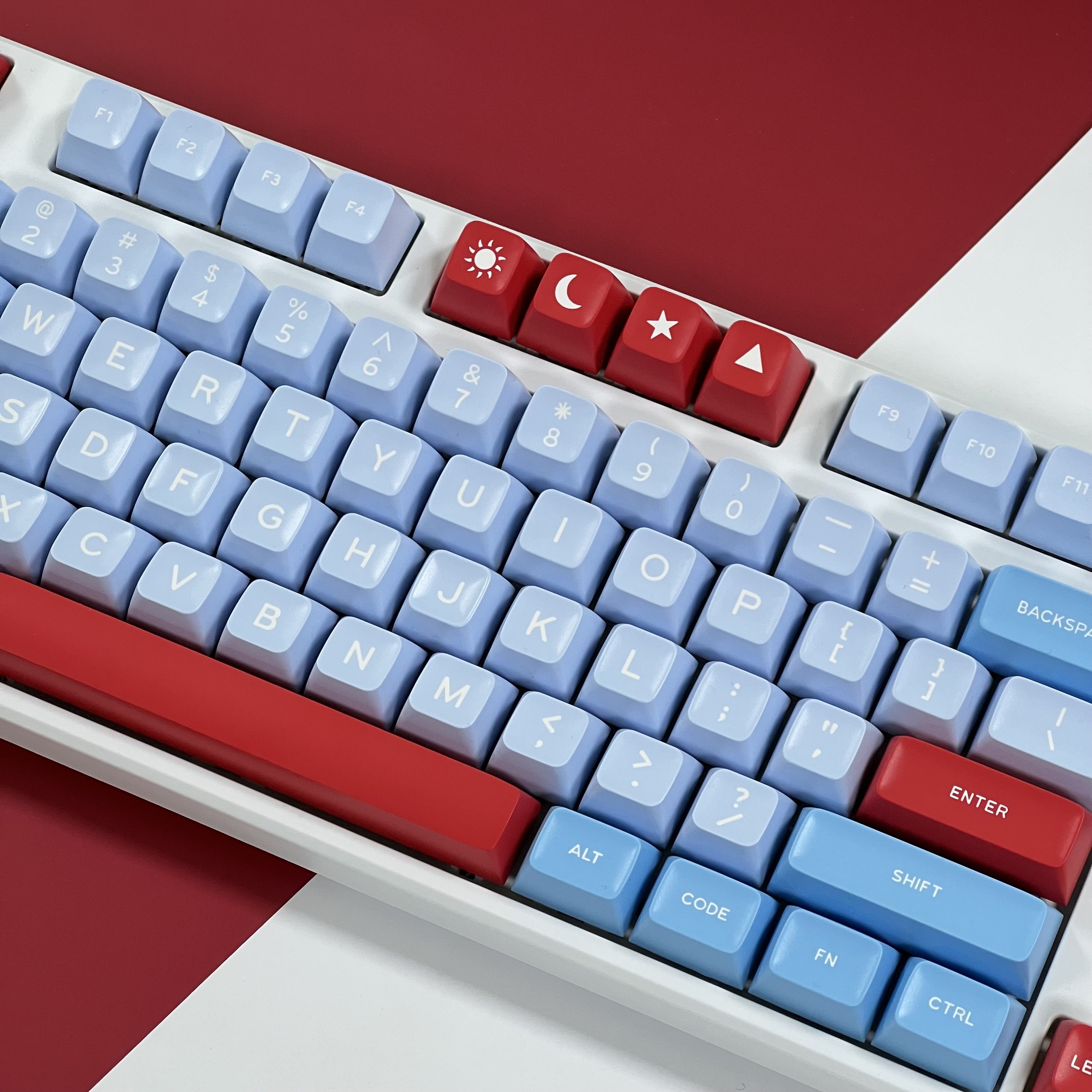 Wholesale hot selling SA height 172 key keycaps light tight key caps Adapts to mechanical keyboard