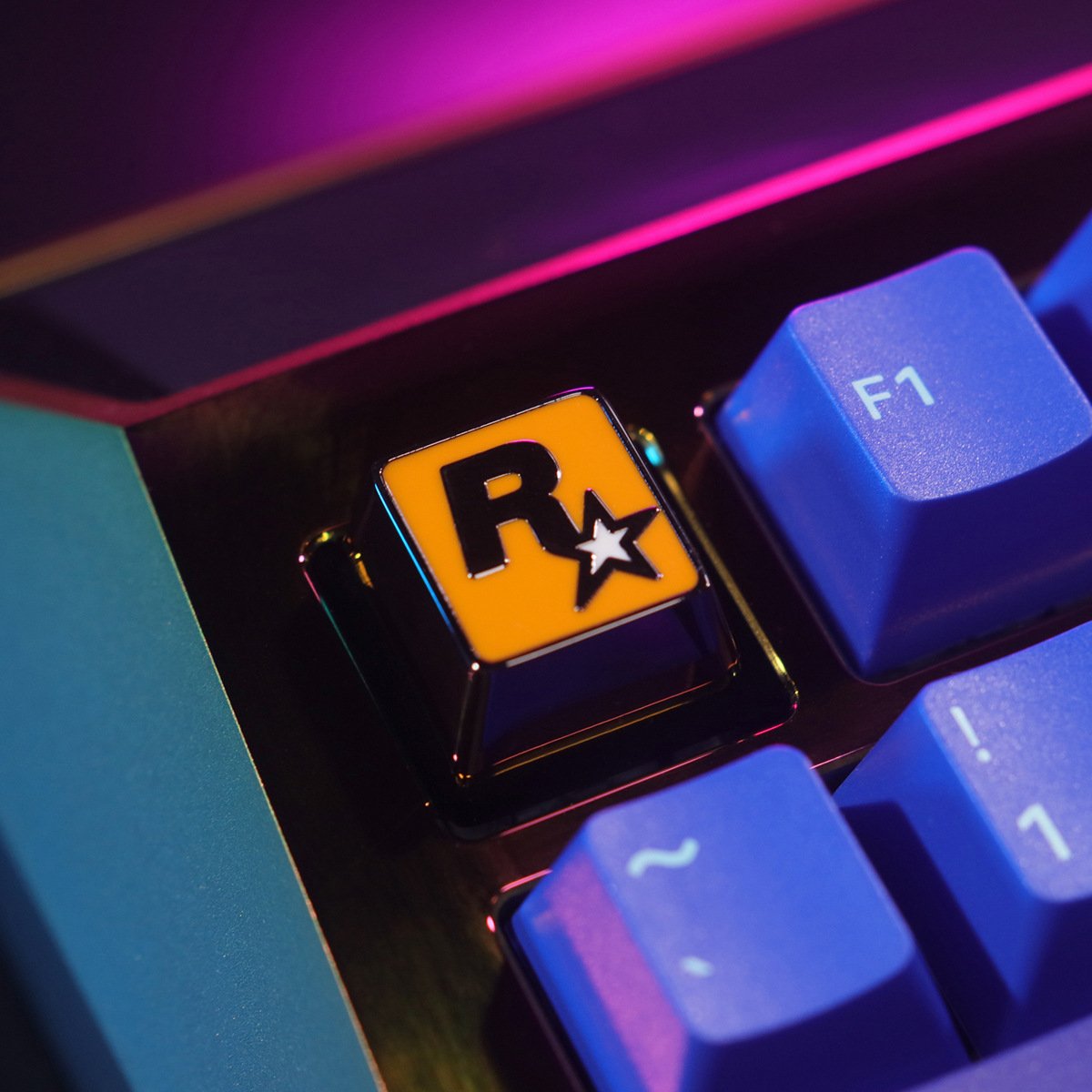 Version E keystone metal special design Colorful mechanical switch keyboard keycaps gaming feature
