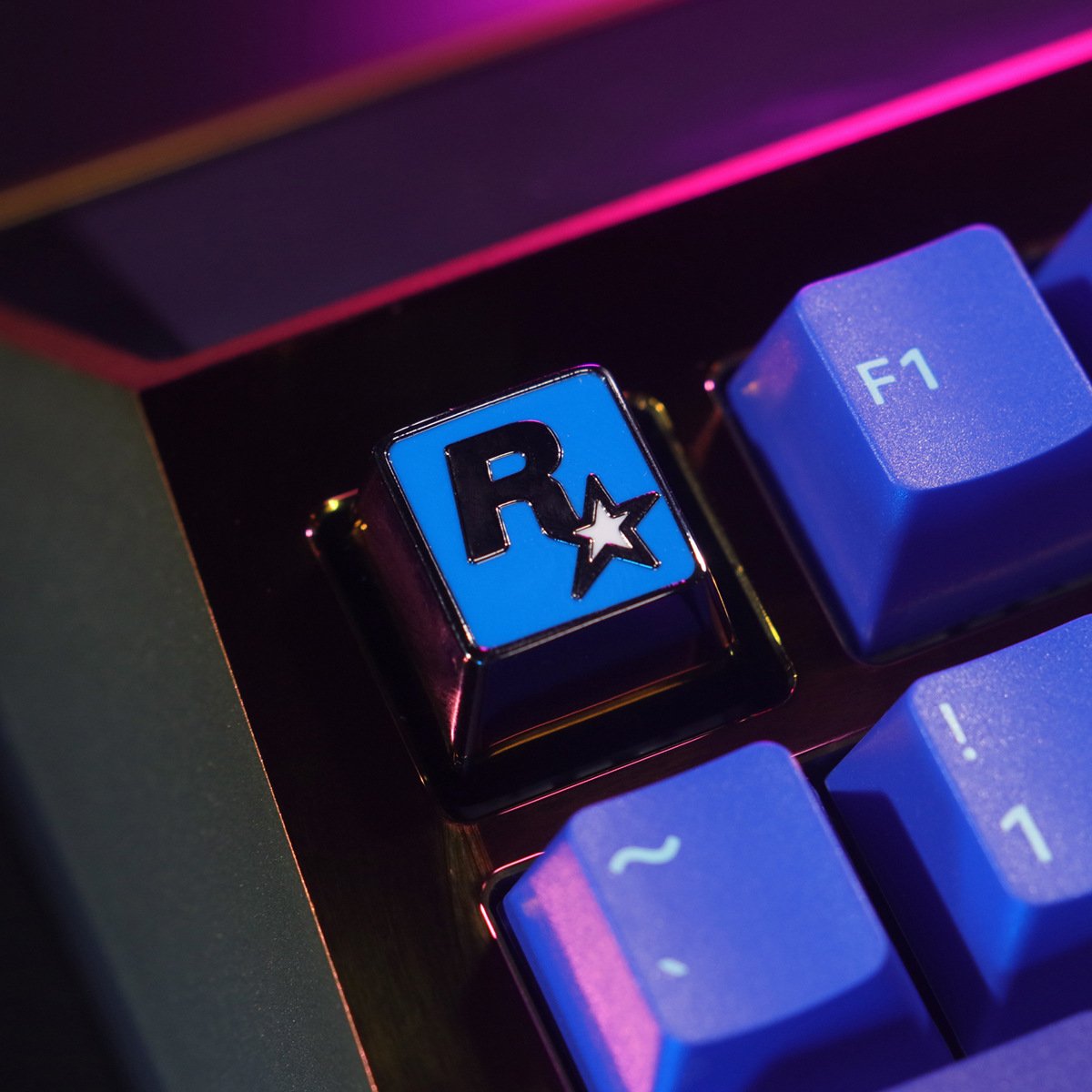Version E keystone metal special design Colorful mechanical switch keyboard keycaps gaming feature