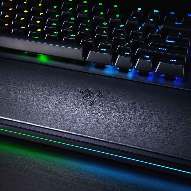Razer Huntsman Elite Gaming Keyboard Fast Keyboard Switches Linear Optical Switches Chroma RGB Lighting Wrist Rest