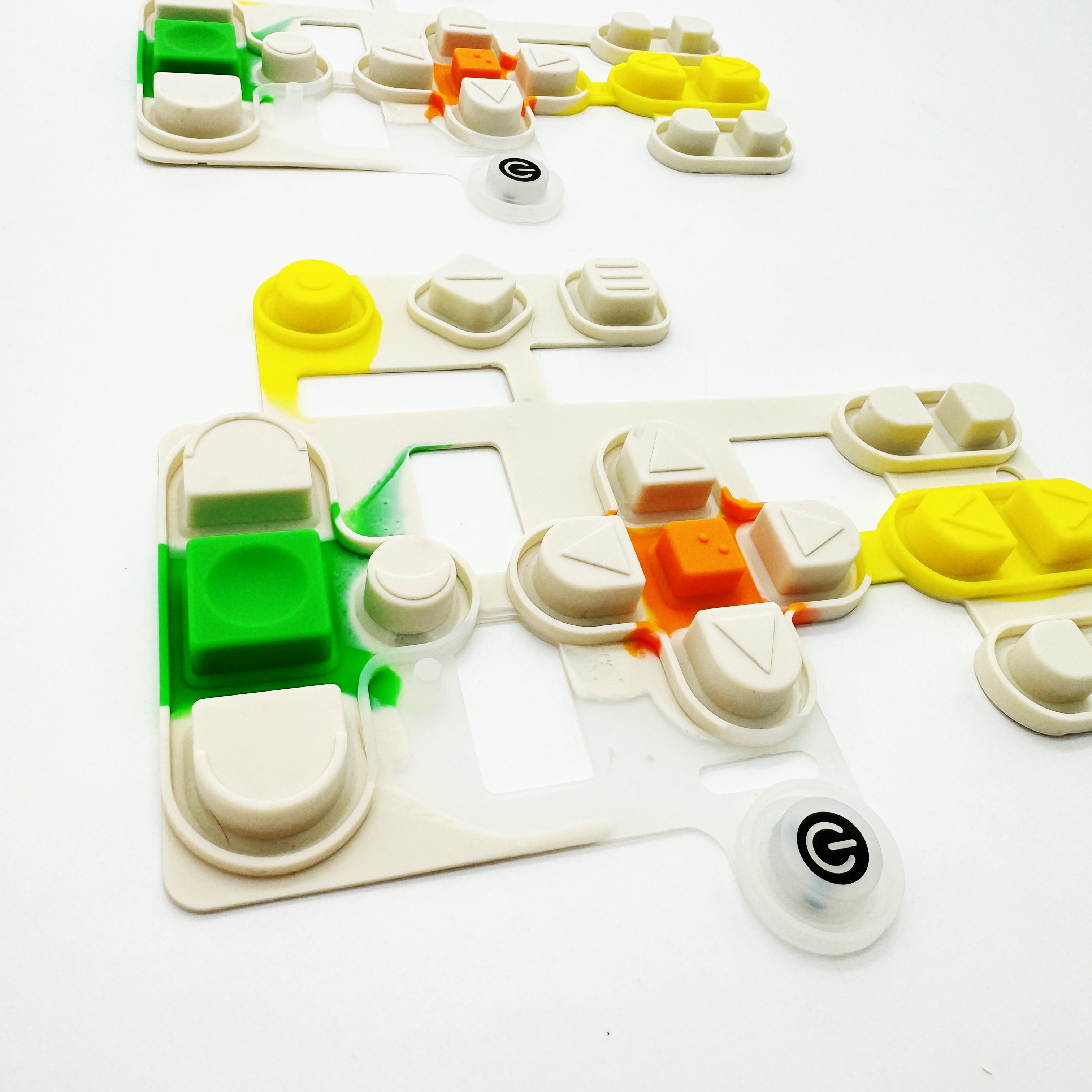 OEM ODM.Custom Conductive Carbon Pill Silicon Rubber Keypads Button Keypad Electronic Remote Control Moulding Processing Service