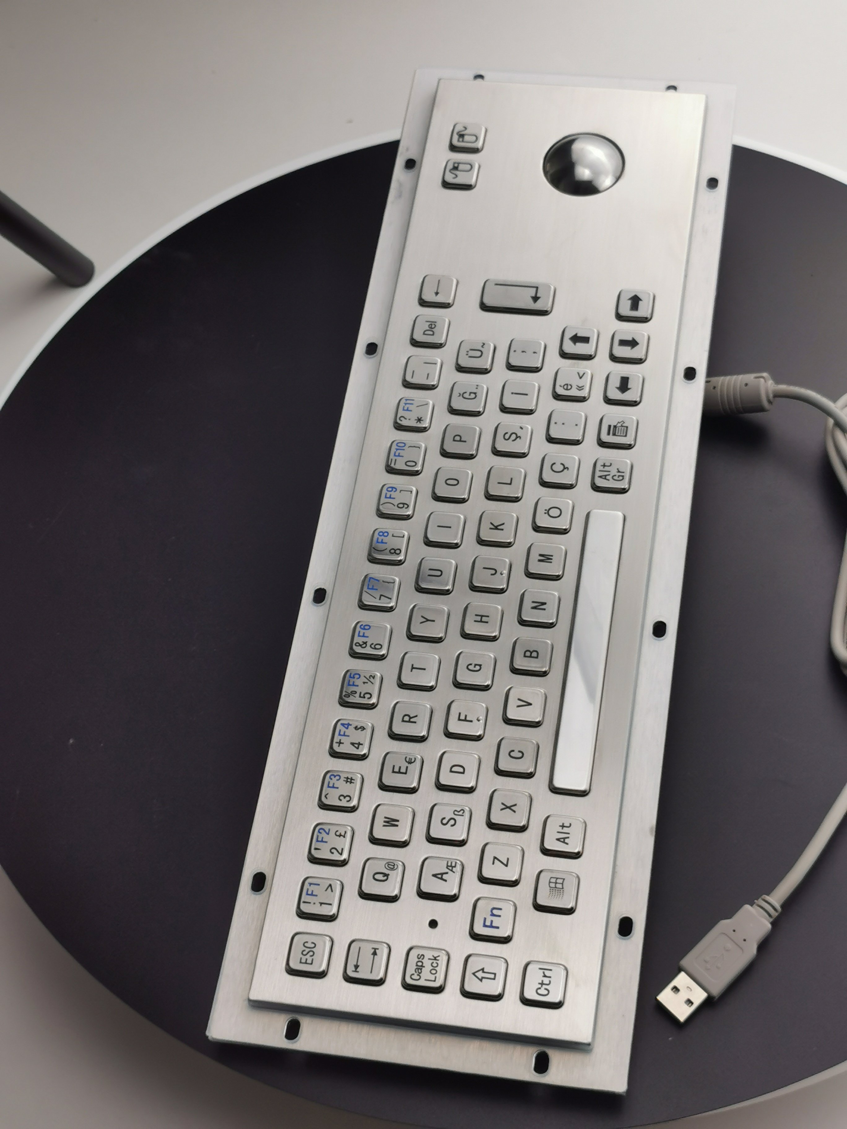 Multiple languages Persian Portuguese French German Spanish Metal Keyboard With 67 full-travel Keys touchpad Optical Trackball
