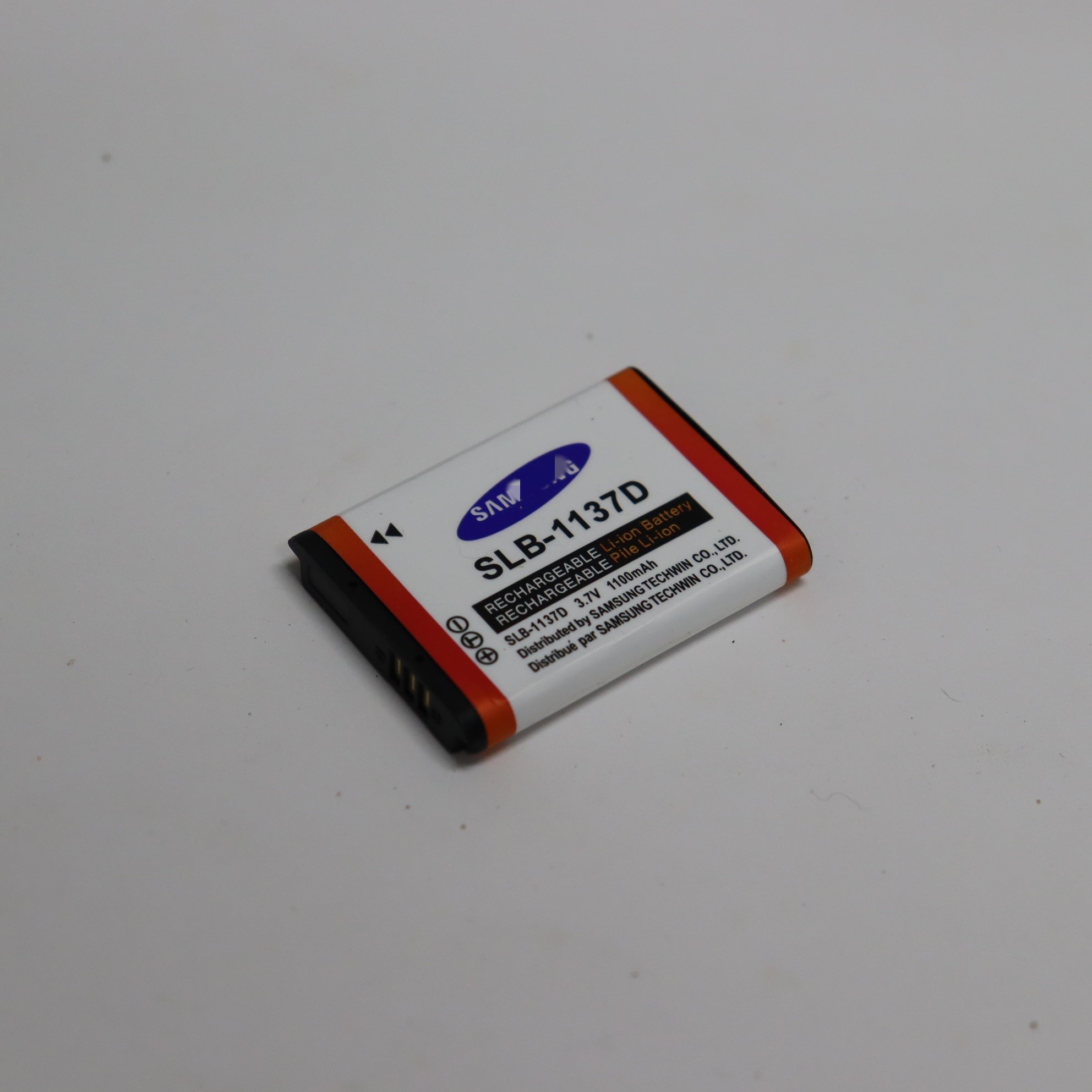 1137D rechargeable camera battery SLB-1137D Battery Cameras Suitable for digital camera NV11 NV30 NV103 NV106 lithium battery
