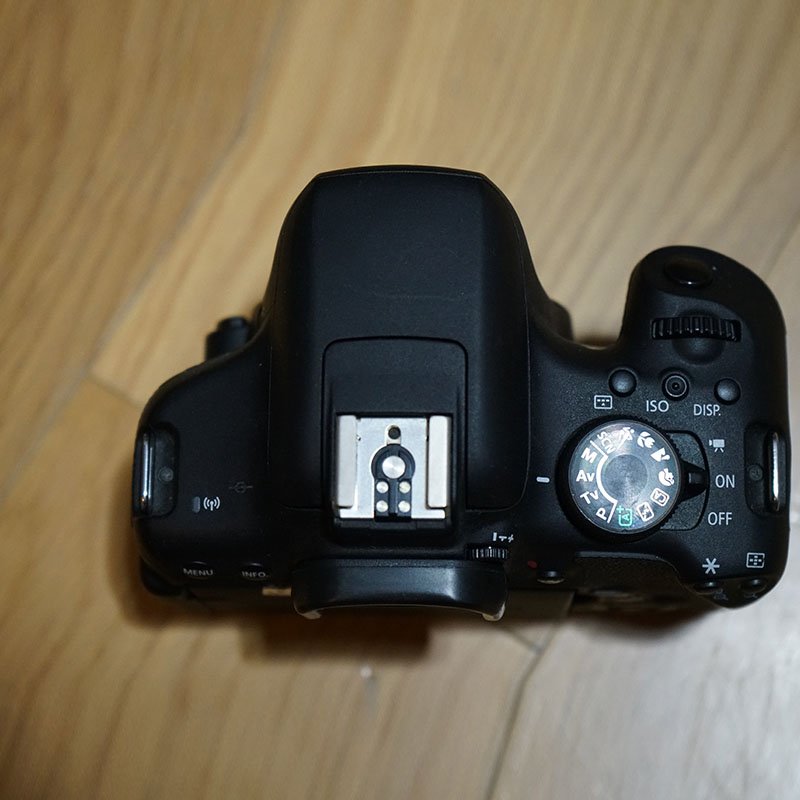 High-quality appearance, original second-hand 750D single HD camera and digital SLR camera to send battery shoulder strapcharger
