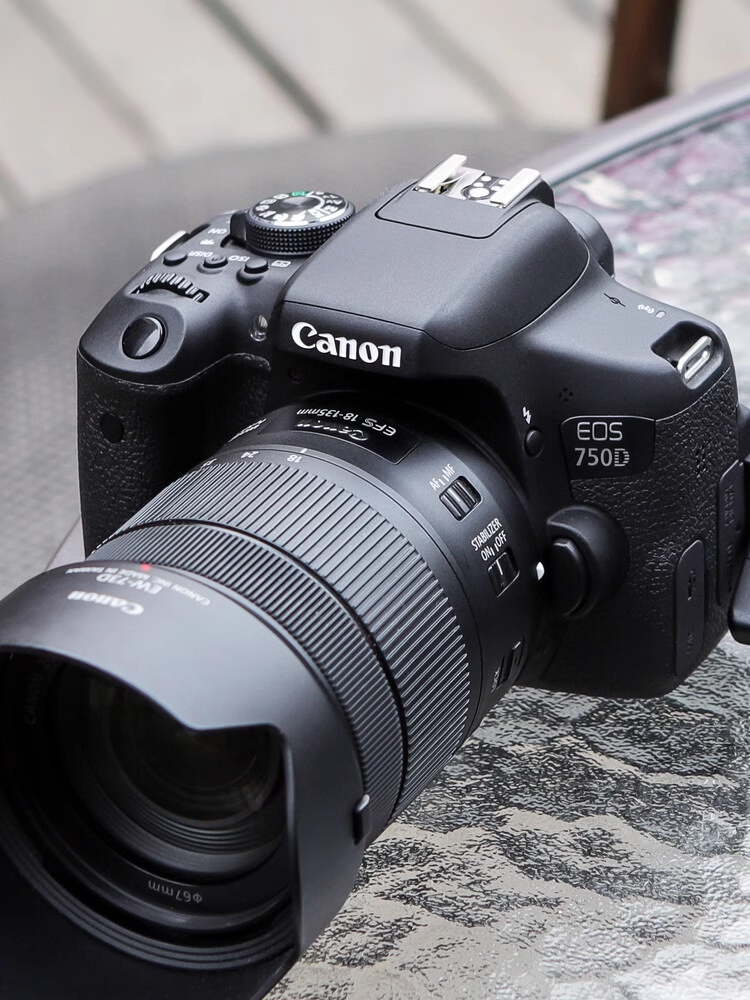 High-quality appearance, original second-hand 750D single HD camera and digital SLR camera to send battery shoulder strapcharger