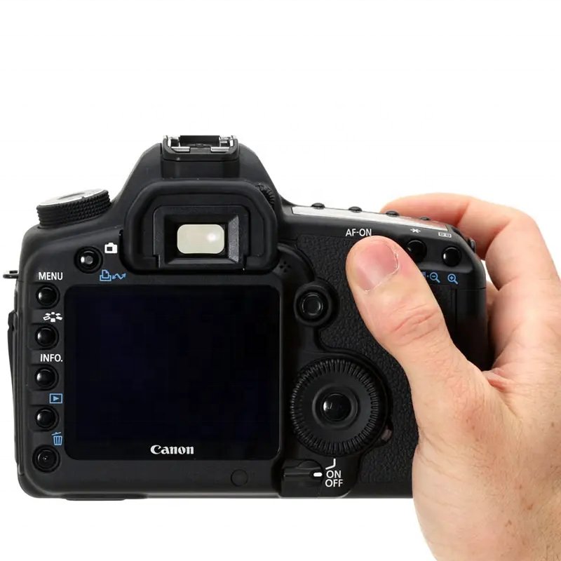 Original second-hand brand 5D2 with 24-70F4.0 lens HD camcorder Digital Quan Huafu SLR camera with battery and charger.