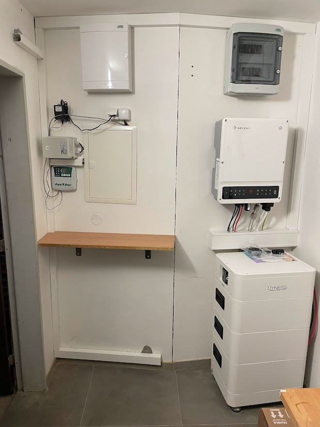 EU Warehouse DYNESS Tower T14 384v 14kwh home energy storage system high voltage bms for Stack lifepo4 battery IP54 Protect