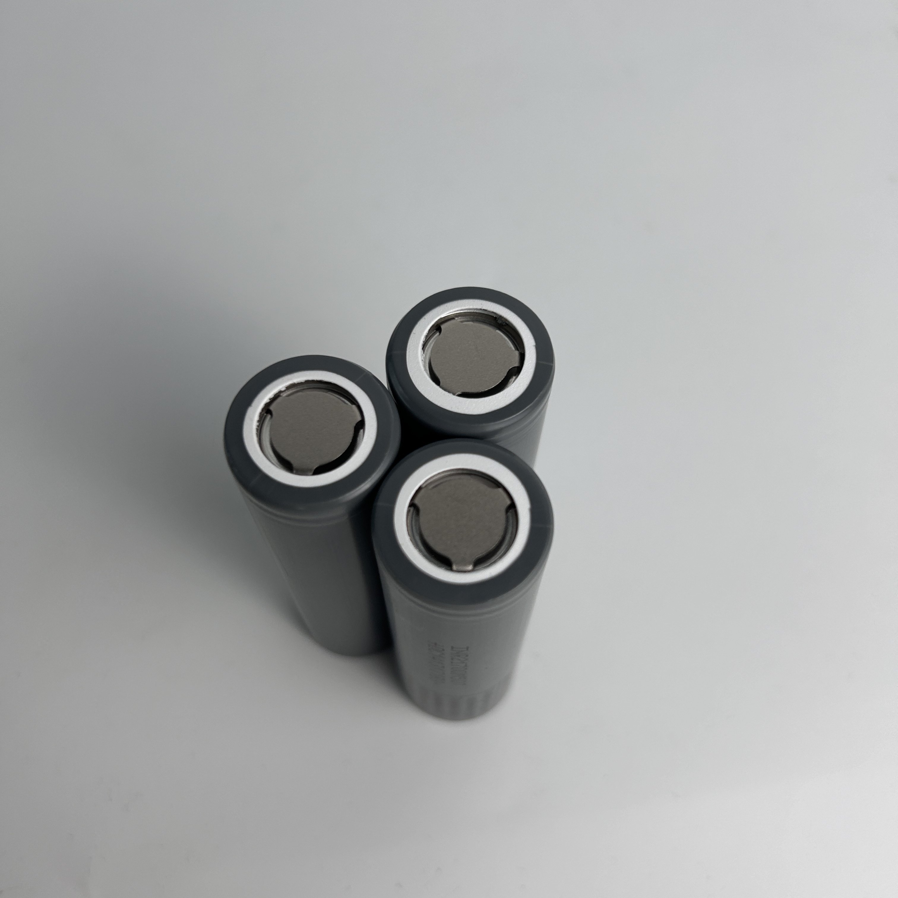 21700 battery 3.7V 5000mAh Lithium-ion battery Rechargeable Cylindrical battery