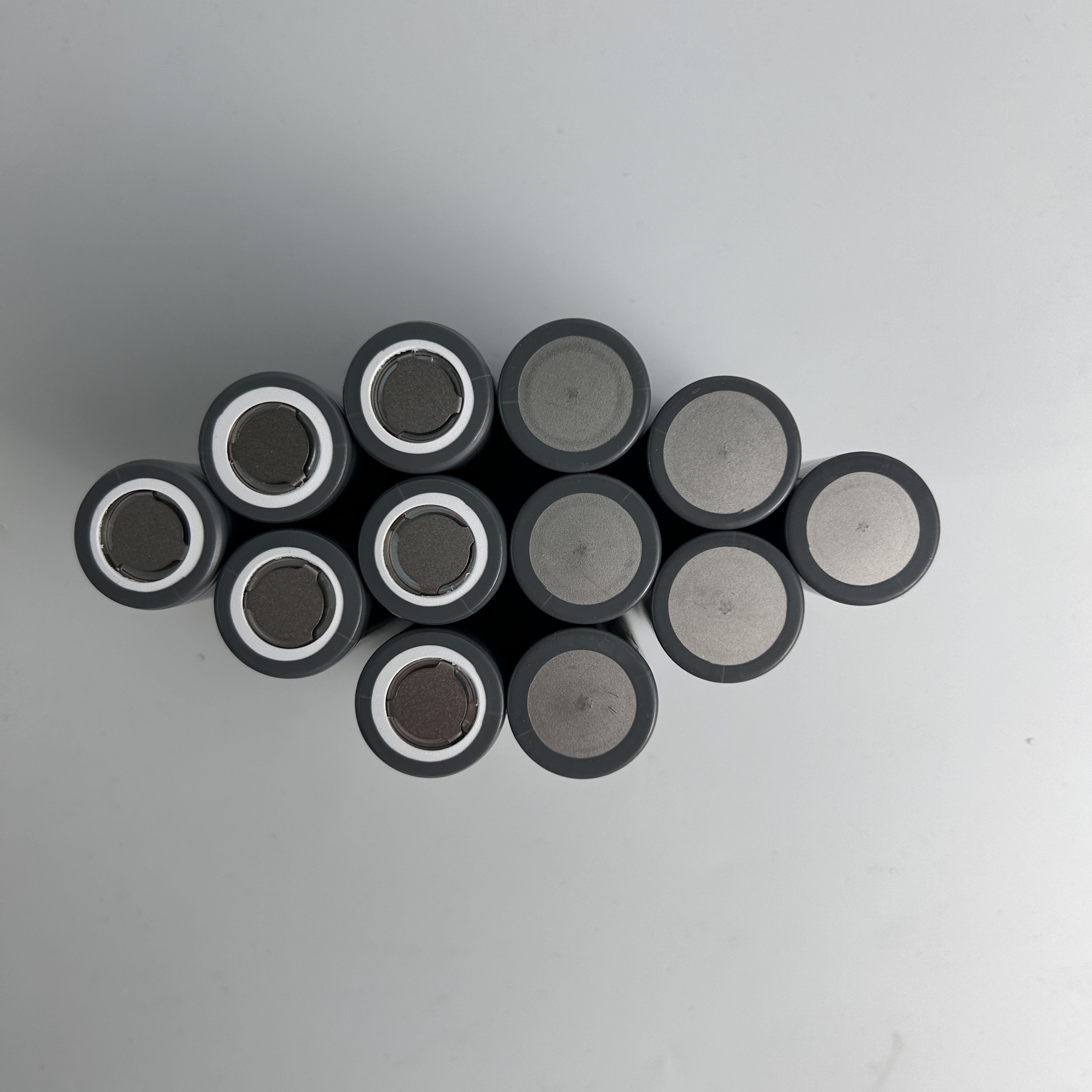21700 battery 3.7V 5000mAh Lithium-ion battery Rechargeable Cylindrical battery