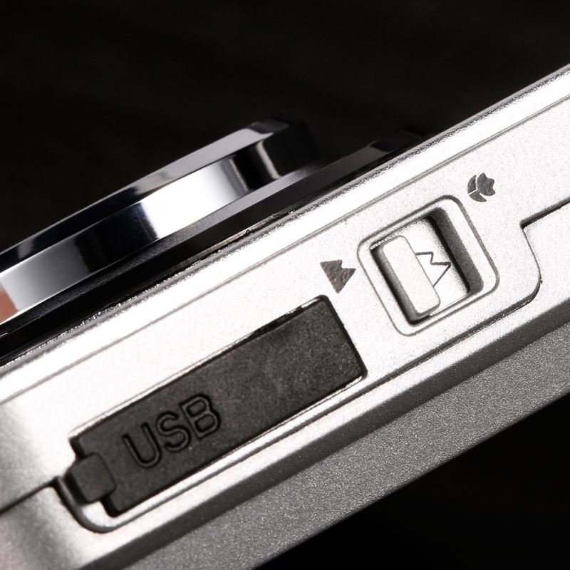 Low Price 4K digital compact camera with LED