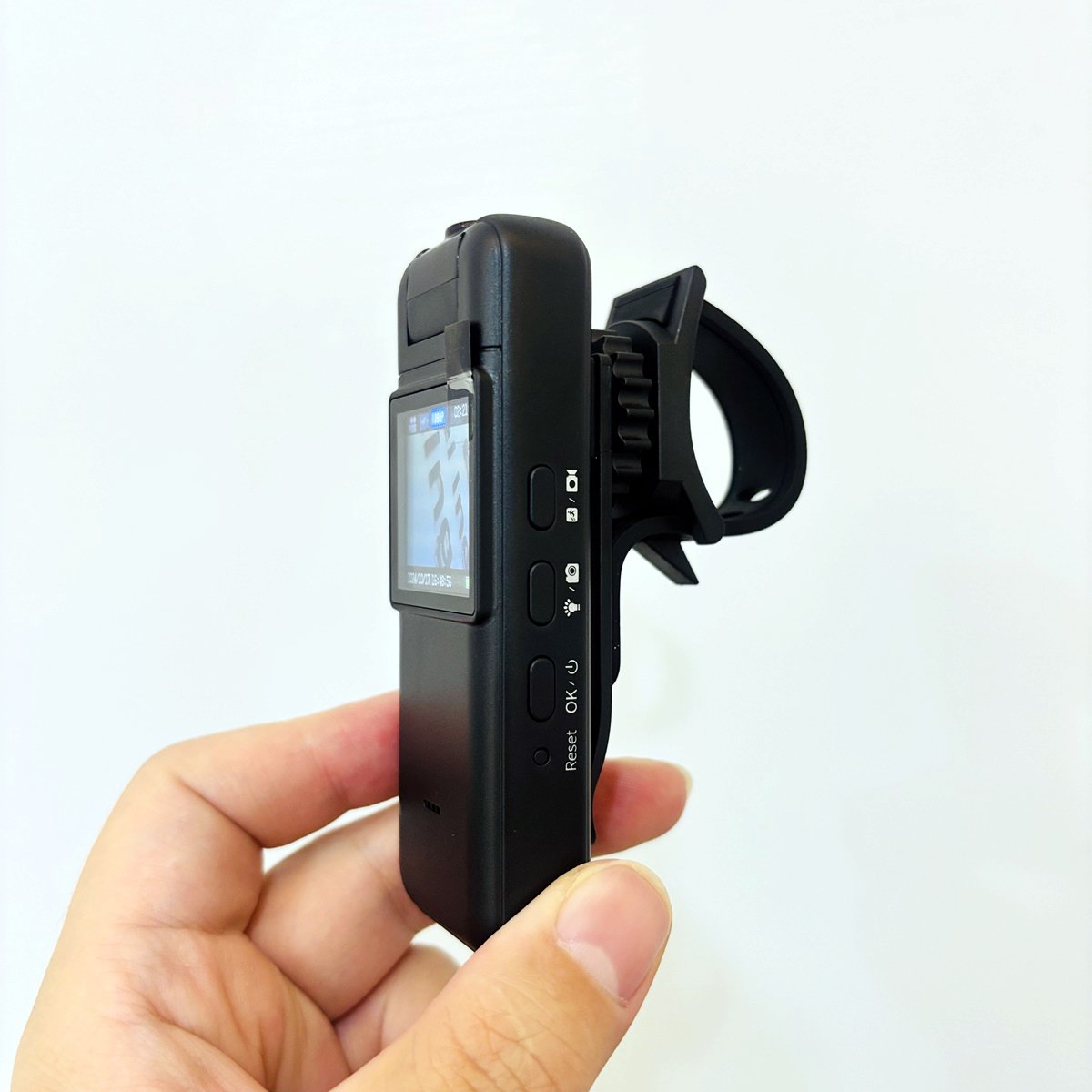 Magnetic Sport Body Camera P2P WiFi 1080P Video Recording Cam Photo Audio Recorder CS11 With 180 Degree Rotatable Lens