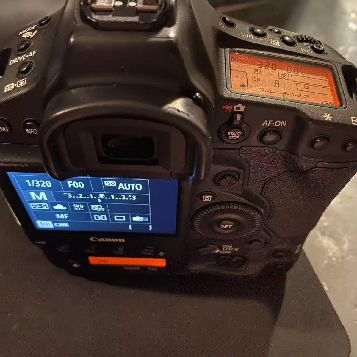 READY C-a-n-o-n E-O-S-1D X Mark II 20.2MP Digital SLR Camera - Black