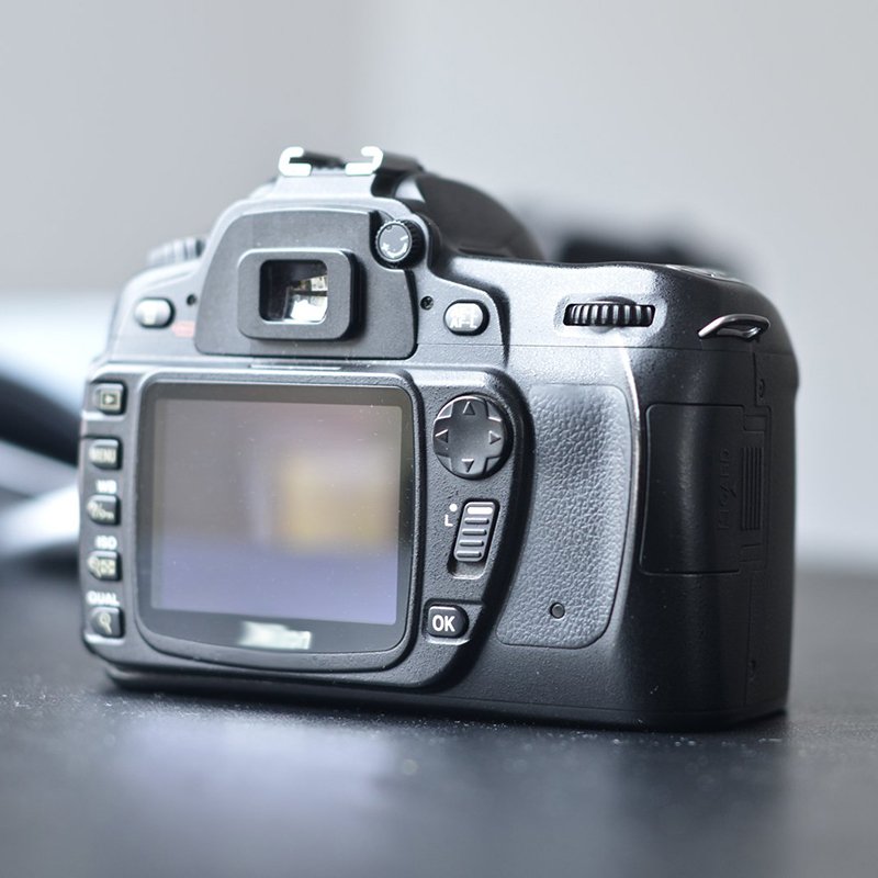 Second hand camera for Nikon D80 (Body only) 10.2MP Digital SLR Camera Japan Imports d80 camera