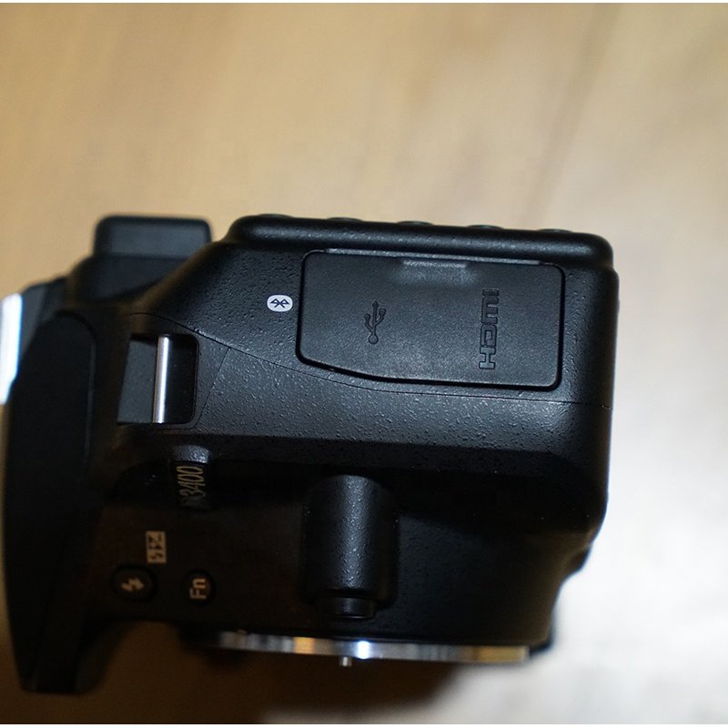Original second-hand used brand D3200 with 18-105VR HD camcorder digital SLR camera with charger and battery and shoulder strap