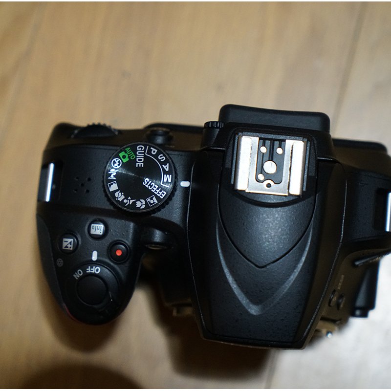 Original second-hand used brand D3200 with 18-105VR HD camcorder digital SLR camera with charger and battery and shoulder strap