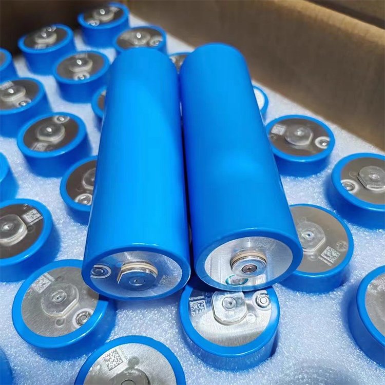 C40 20Ah Rechargeable Lithium Battery 3.2V 20Ah 12V 24V 48V Lifepo4 Battery