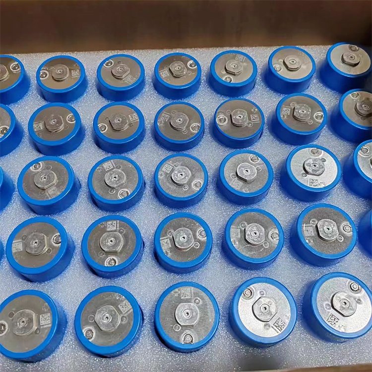 C40 20Ah Rechargeable Lithium Battery 3.2V 20Ah 12V 24V 48V Lifepo4 Battery