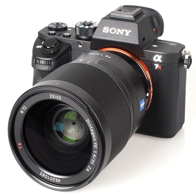 Newly Alphas a7R III Mirrorless Camera: 42.4MP Full Frame Mirrorless Interchangeable Lens Digital Camera