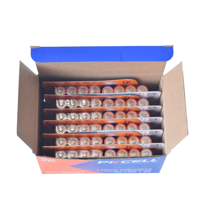 Wholesale Pkcell am3 1.5v lr6 aa alkaline dry batteries for hand held games digital camera