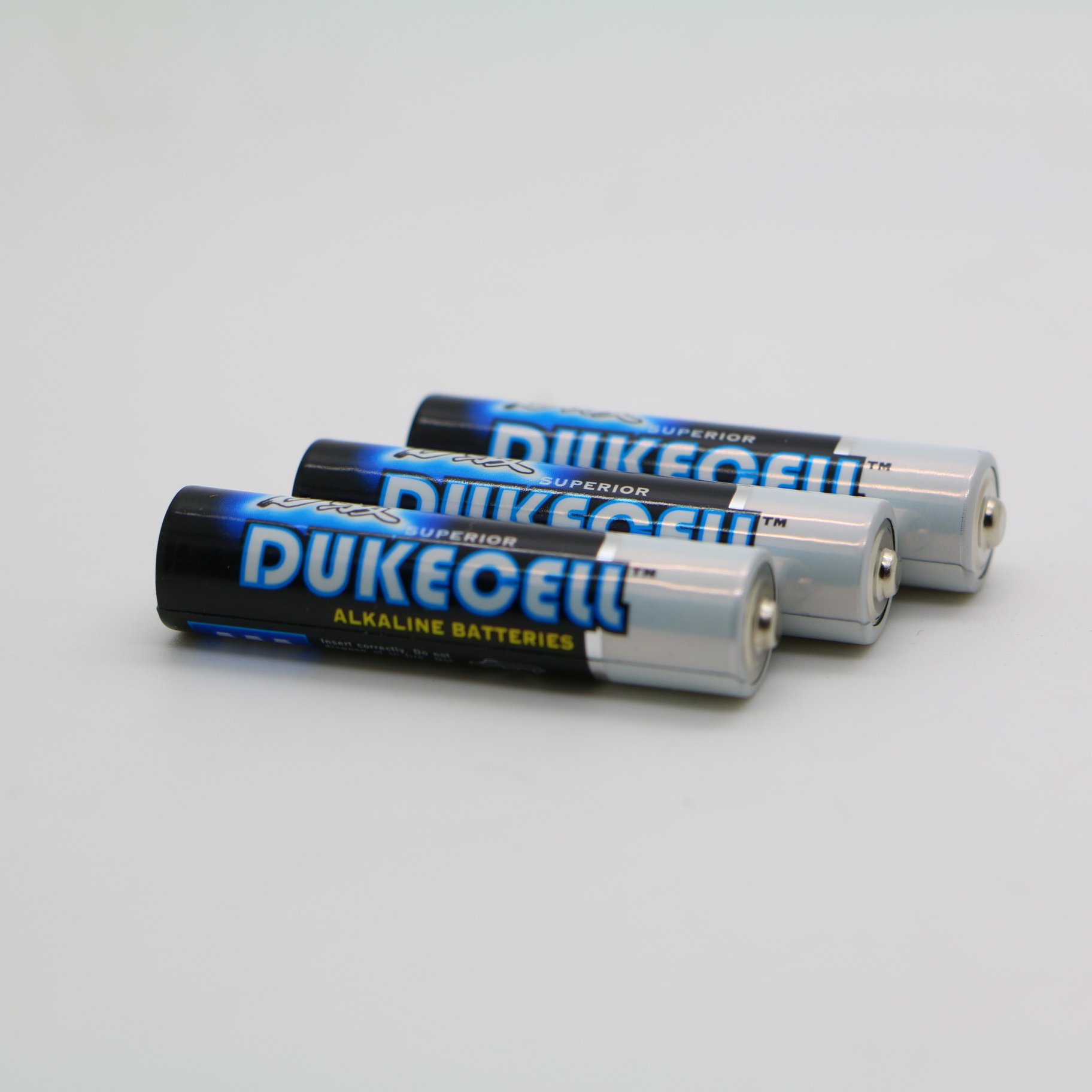 Dukecell r03 AAA um3 Dry Cell Battery Alkaline Batteries for Kids Electric Car Toys Western OEM not Rechargeable Foil Shelf