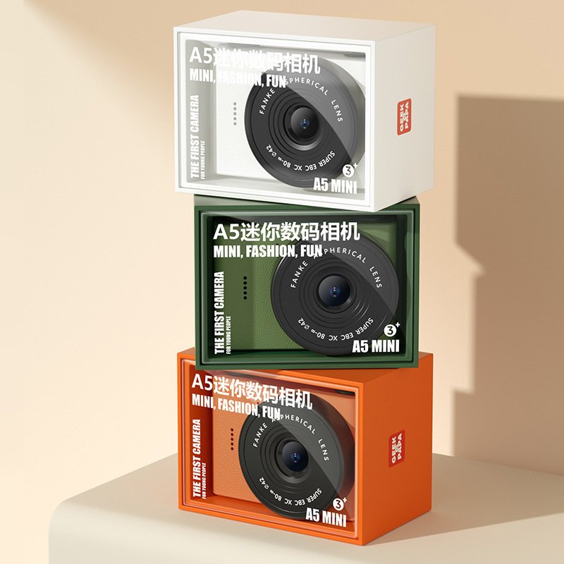 A5 Classic Retro Mini Children Camera CCD Digital Camera Photography Toy 2000w Pixel IPS HD Screen Fanke Aspherical Lens