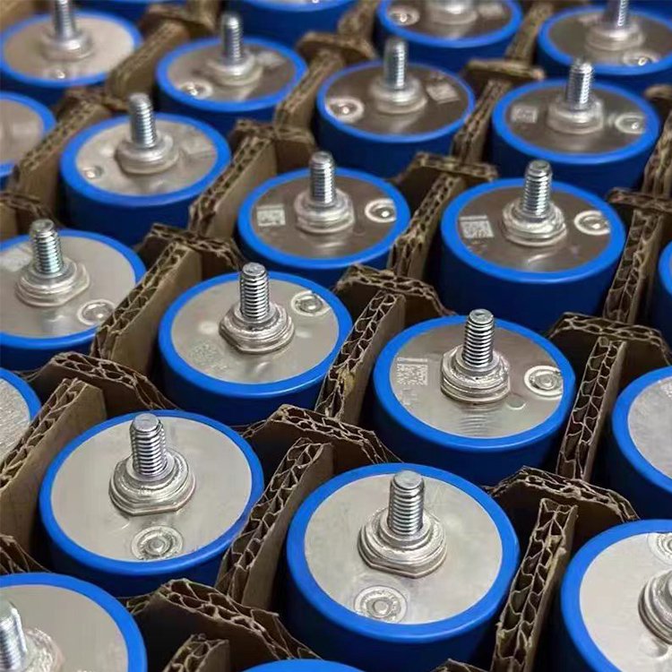 Cheap Price Cylindrical Cells C40 3.2v 20Ah 24v Lithium Battery Lithium Iron Phosphate Battery