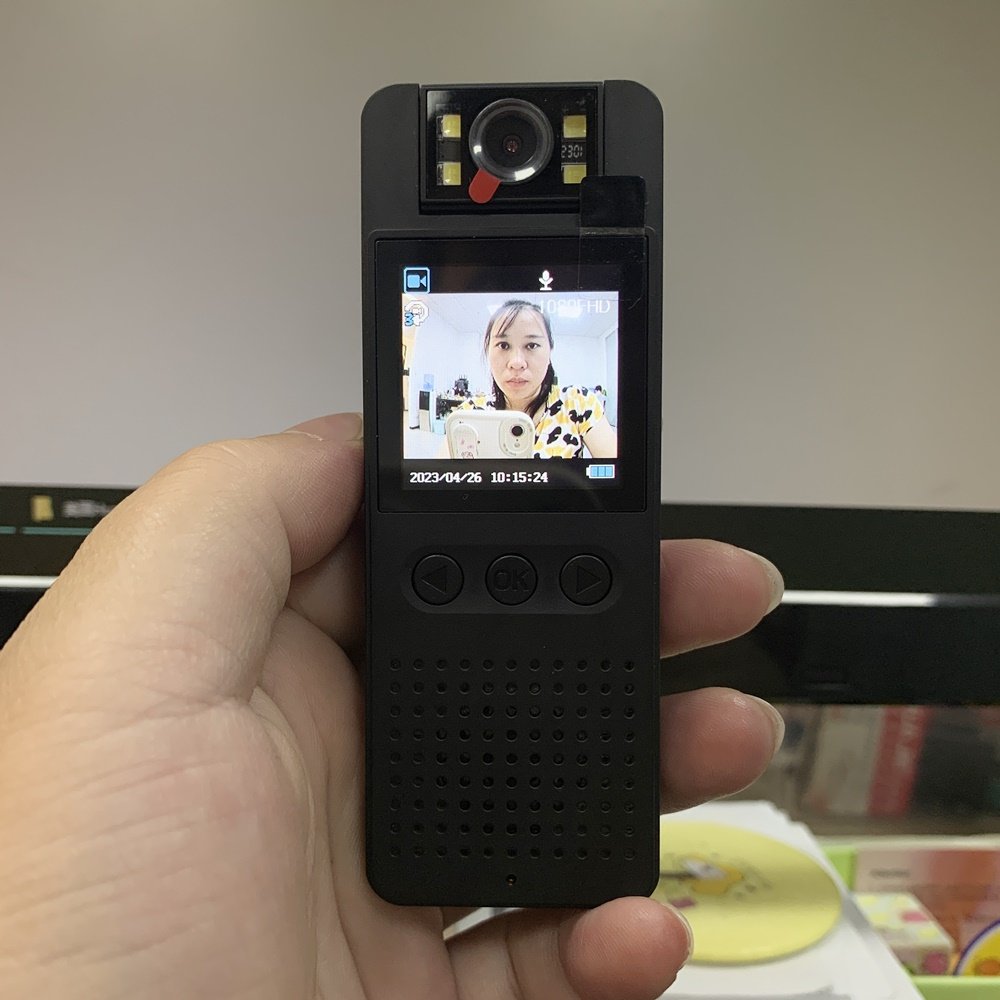 Personal Selfie Vlog Camera 180 Degree Rotatable Lens 1.4'' Digital Video Body Camera WiFi