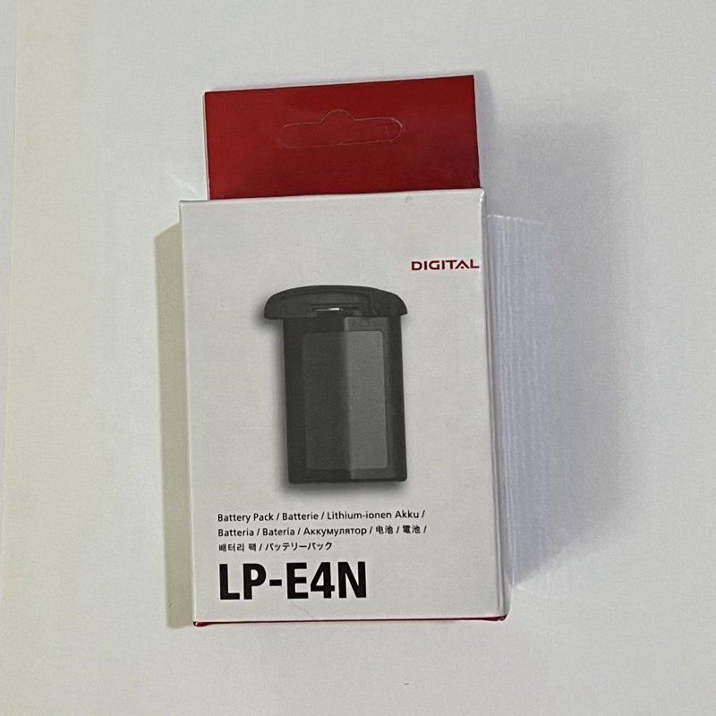 Camera battery LP-E4N lithium battery is suitable for high-end SLR cameras 1DX3 1DX2 1DX 1D4 1D3 1DS4 and other digital cameras