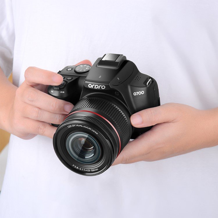 4K Optical Zoom Digital Camera with Speedlights and High ISO CMOS Sensor support Multiple Photo Modes