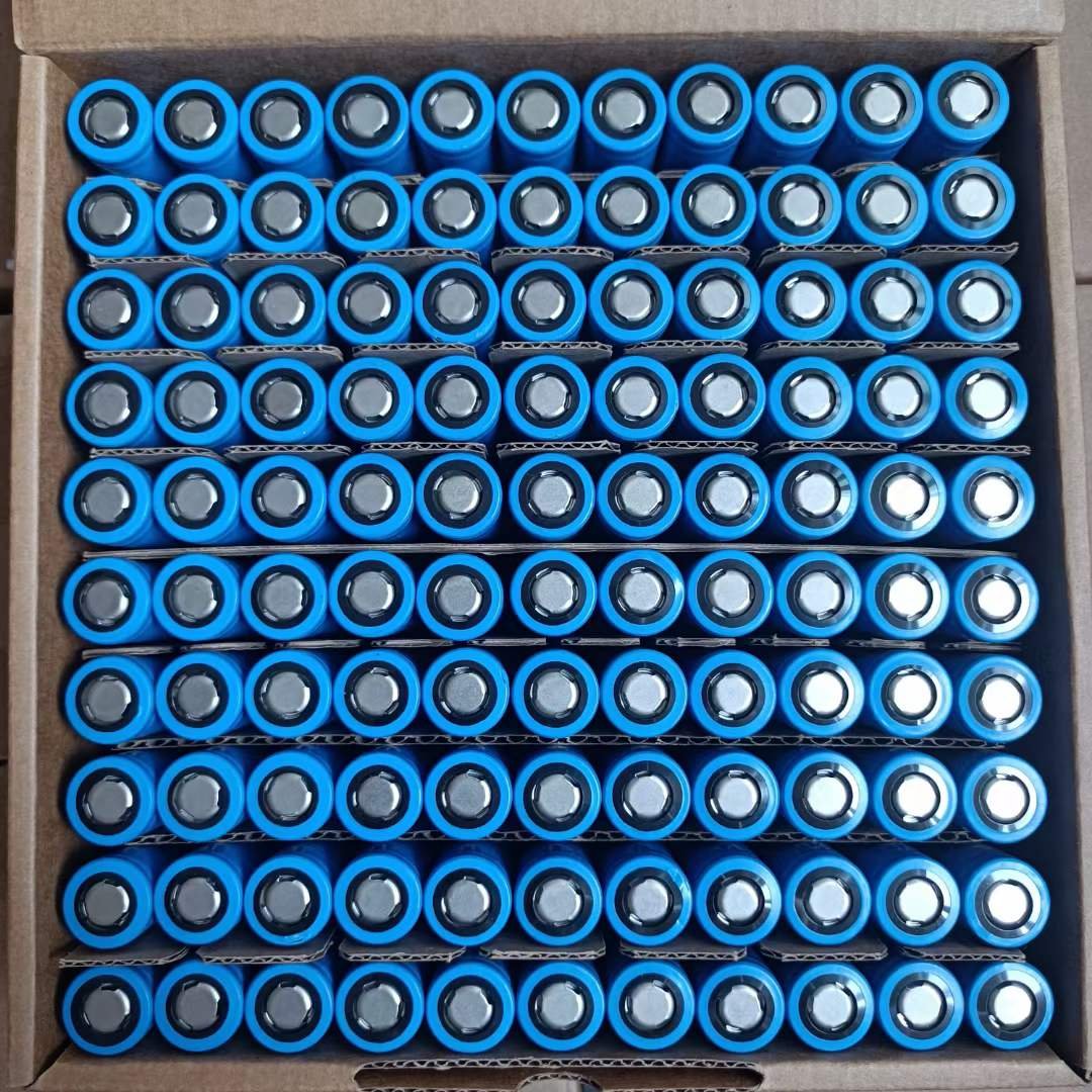 1C 5C 15C Lithium Ion Battery 18650 1500mah 3.7v Battery Cell Rechargeable Cylindrical Batteries For Tools