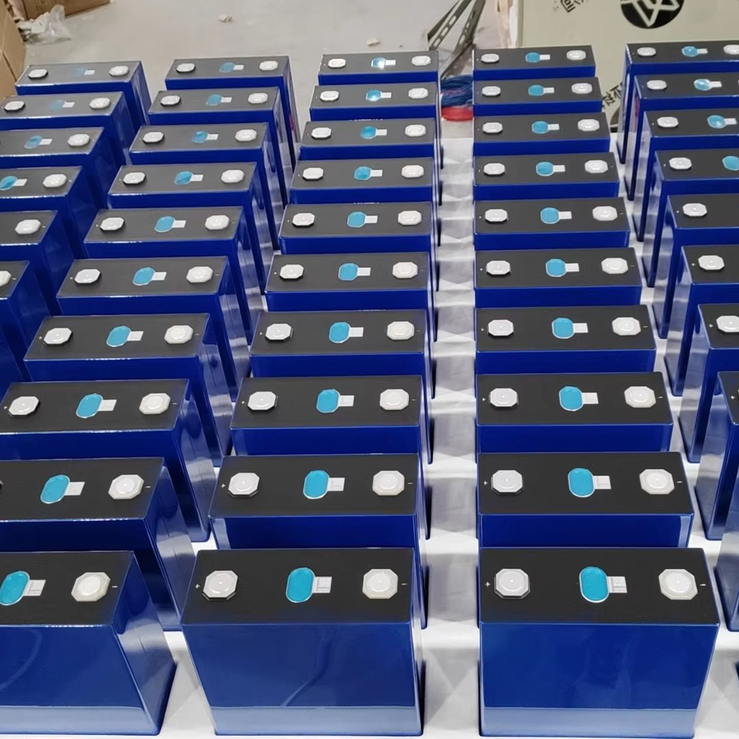 EU Stock 3.2V LFP LF280K Lifepo4 280Ah 320Ah 302Ah 340Ah 230Ah 200Ah 120Ah 100Ah 50Ah Lifepo4 Battery Cell for Energy Storage
