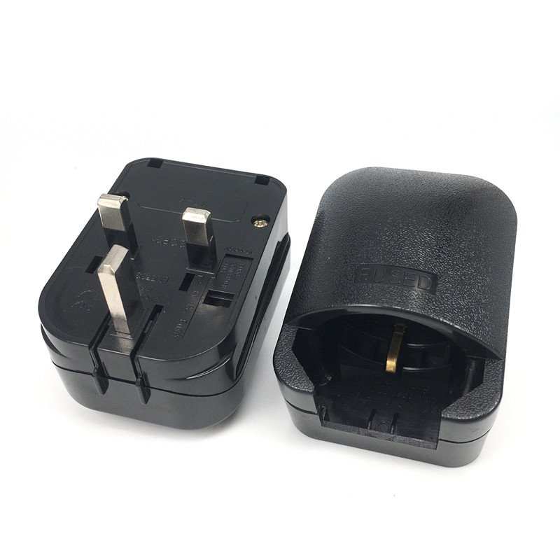 EU Schuko to UK plug adapter Round 4.8mm 2 pins to Type-G BS 3 pins Converter Adaptor 13A 250V Built-in fuse White EU elbow Plug