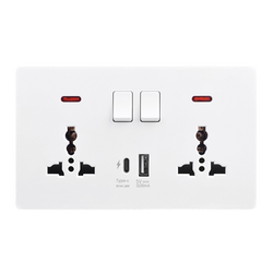 Universal Socket