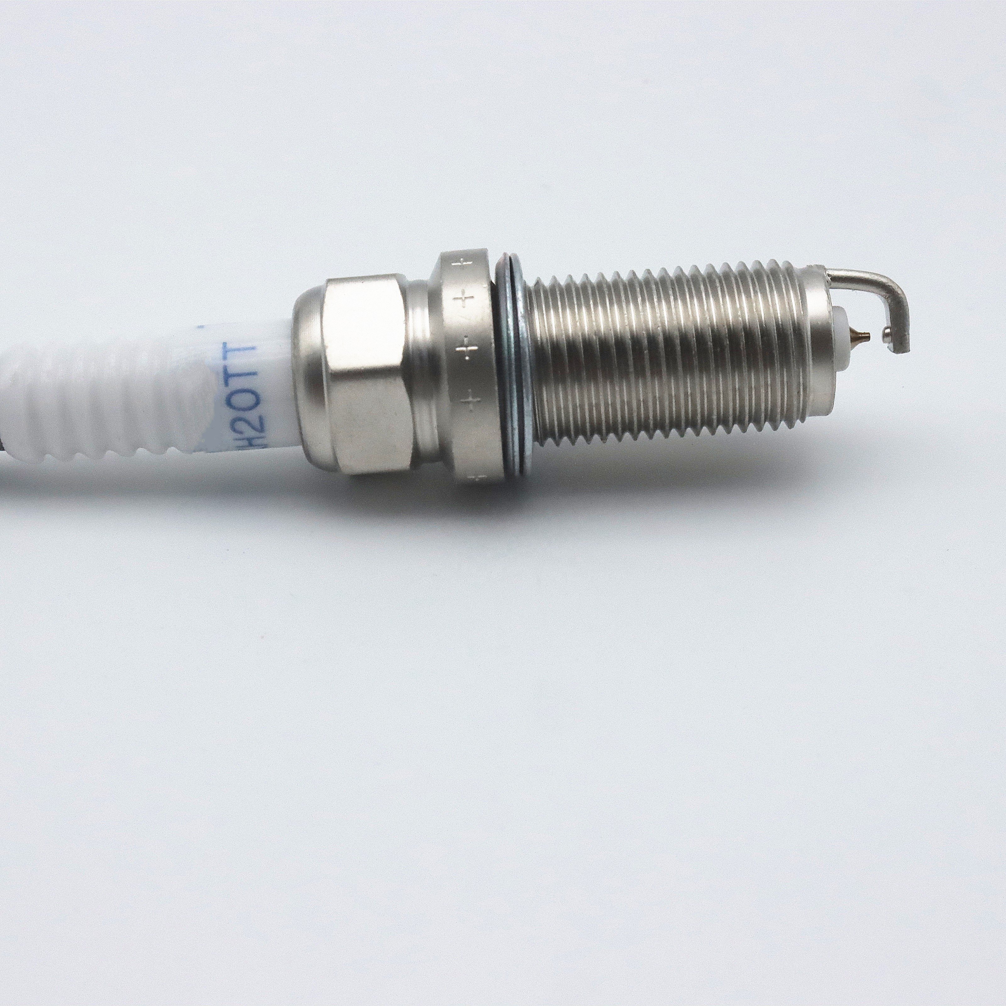 Manufacturer Direct Sales High Performance Iridium Spark Plug PKH20TT 4506 Japanese Automotive Parts Supplier Spark plug
