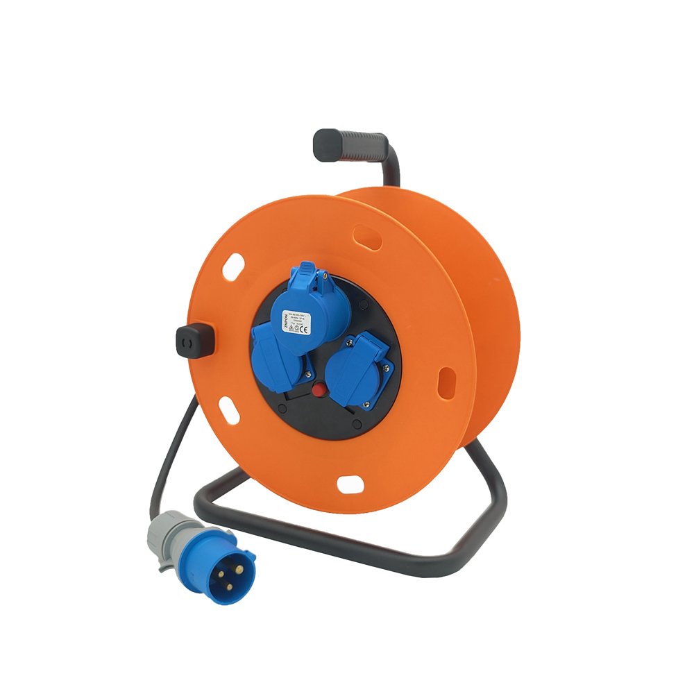 IP44 16A 240V Panel mounted CEE industrial plug and socket