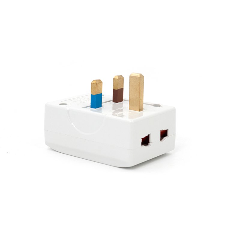 7506 Multiple UK 3 Pin 220V Multi Universal AC Plug Adapter Converter Adaptor Plug