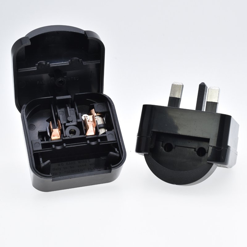 EU to UK plug adapter 13A250V built-in fuse Euro European round 2 prong 4.0mm to type-G British Malaysia travel adapter 5731