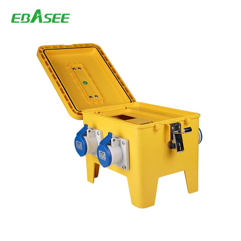ip67 4pin 5pin 32amp 220v 440v interlock switch waterproof socket outlet electric supply industrial plug and socket box