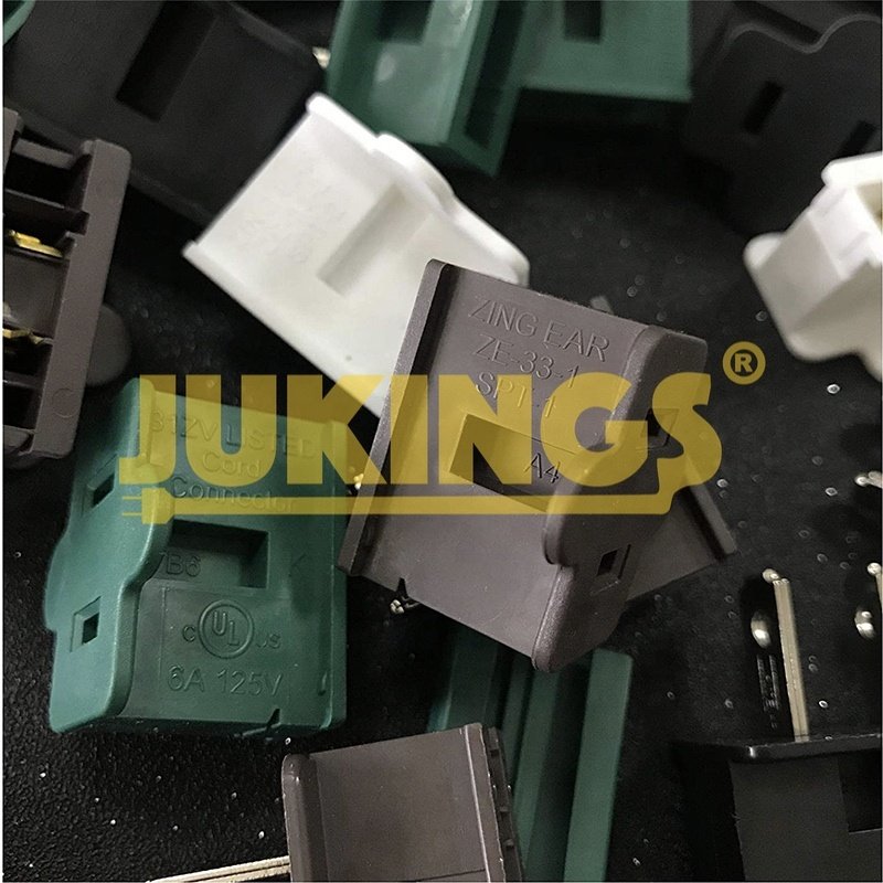 125V SPT-2 Vampire Plug with 2 Outlets Slip on Male Plug for C7C9 Christmas Lights PVC IP44 CN Standard