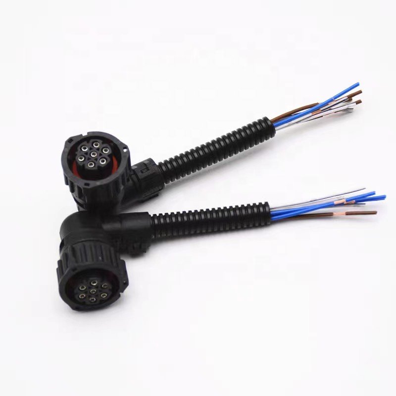 Suitable for heavy truck taillight seat 7pin/way/wire headlight tail lamp plug trailer 7-hole wiring harness connector supply