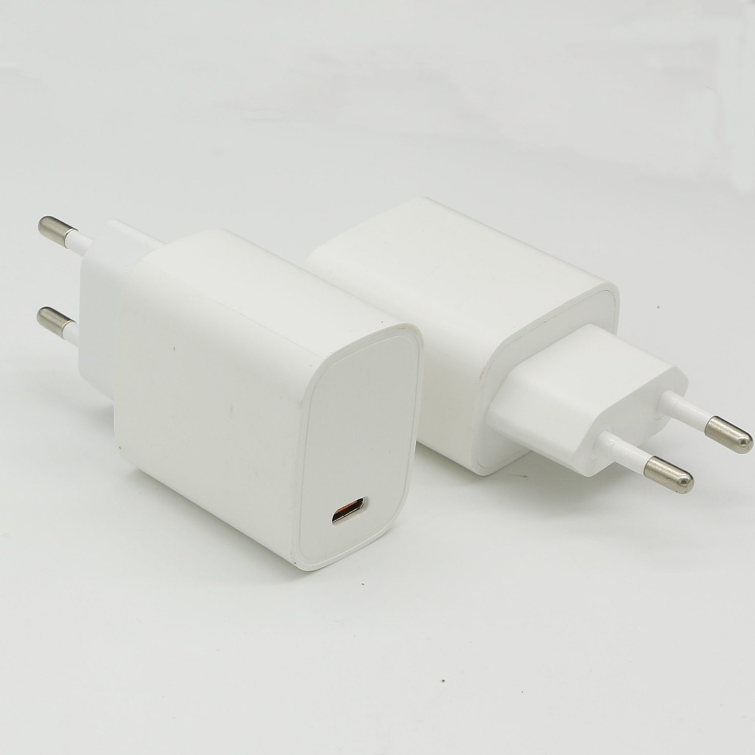 Universal Travel Charger 5V2A Wall Charger UK EU US AU Plug Mobile Phone Type C Power Adapter Network Computer Adapters