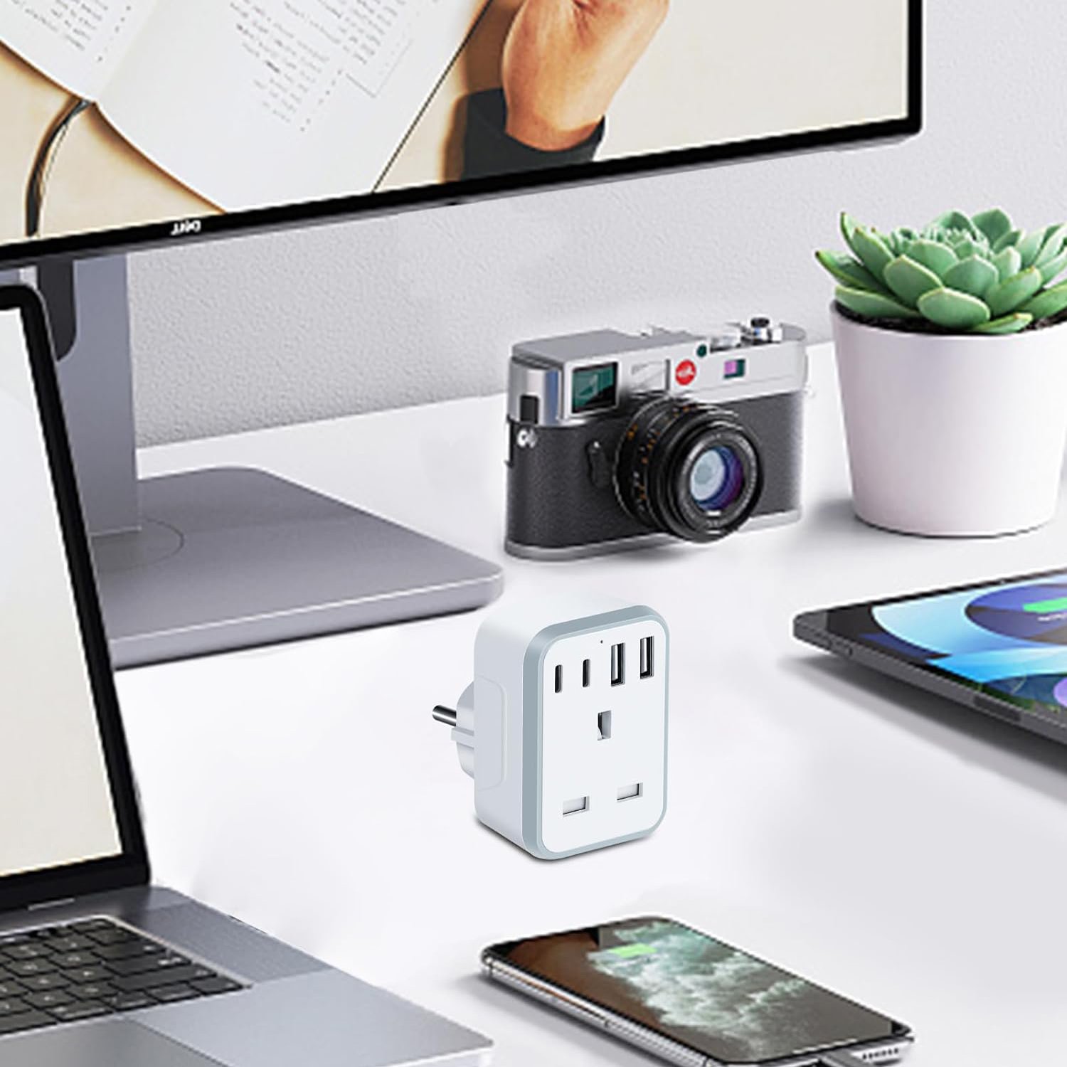 UK to European plug adapter with 2USB 2 Type C Fast Charge EU To UK Adapter For Germany Spanish France (Type E/F)
