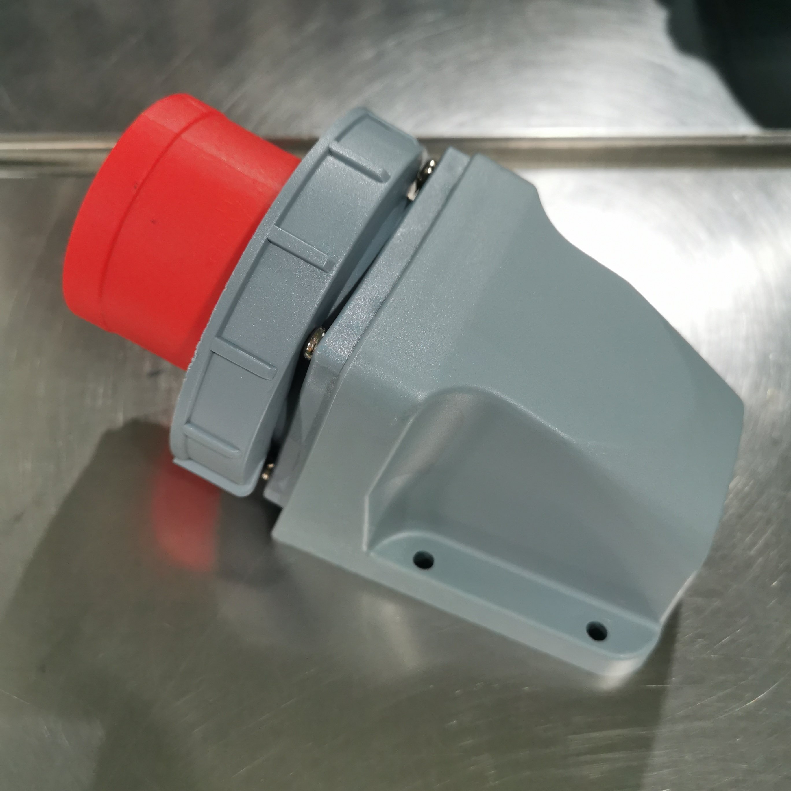 wall mounted industrial plug and socket male 16A 32A 6h 5pin 3P+N+E plastic waterproof IP67 electrical wall plug