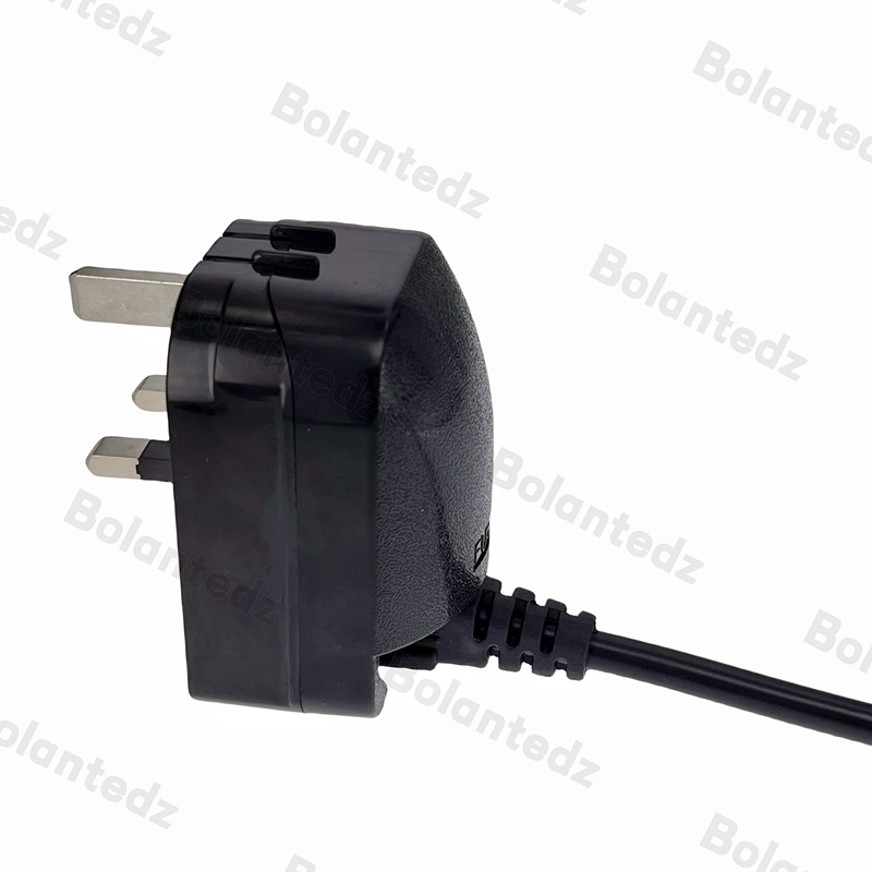 Top selling products Euro Germany Schuko plug to UK plug converter adapter with fuse 13A box type plug top 2 pin to 3 pin Type-G